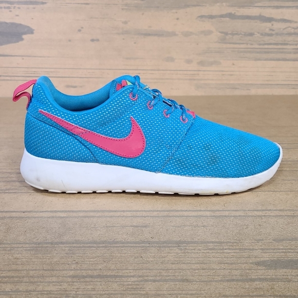 Nike Other - Nike Roshe Run GS Shoes